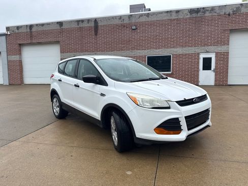 Used 2014 Ford Escape S FWD image 3