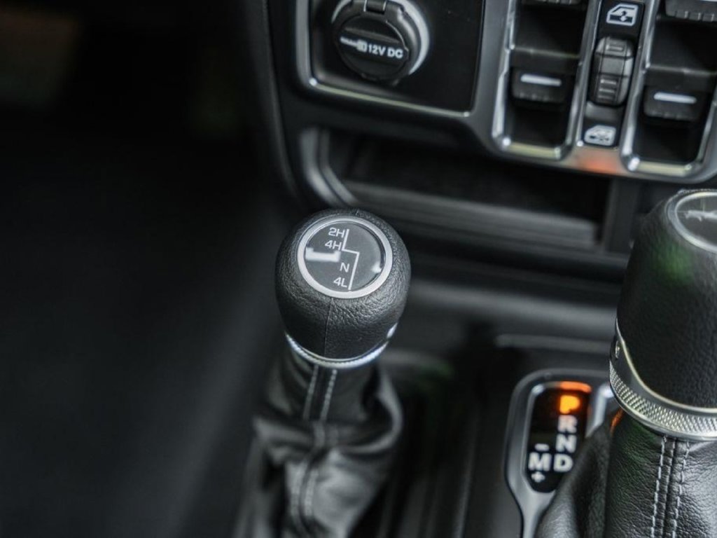 New 2025 Jeep Gladiator Sport AWD/4WD image 29