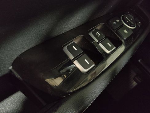 Used 2017 Kia Sorento LX image 27