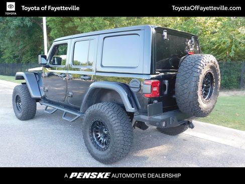 Used 2025 Jeep Wrangler Unlimited Rubicon w/ Convenience Group AWD/4WD image 3
