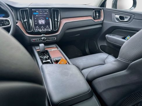 Used 2024 Volvo XC60 B5 Plus w/ Protection Package Premier AWD/4WD image 26