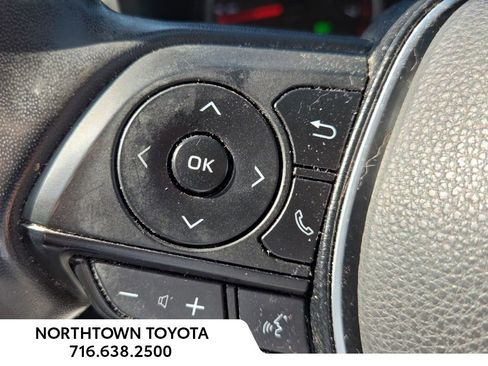 Used 2019 Toyota RAV4 XLE Premium image 25