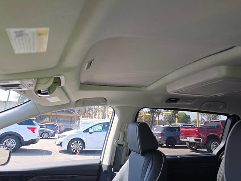 Used 2026 Honda Odyssey Elite image 15