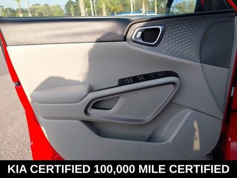 Certified 2025 Kia Soul LX FWD image 18