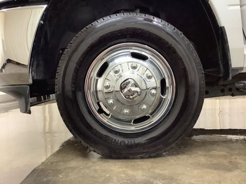 Used 2024 RAM 3500 Big Horn image 29