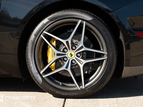 Used 2016 Ferrari California T image 10