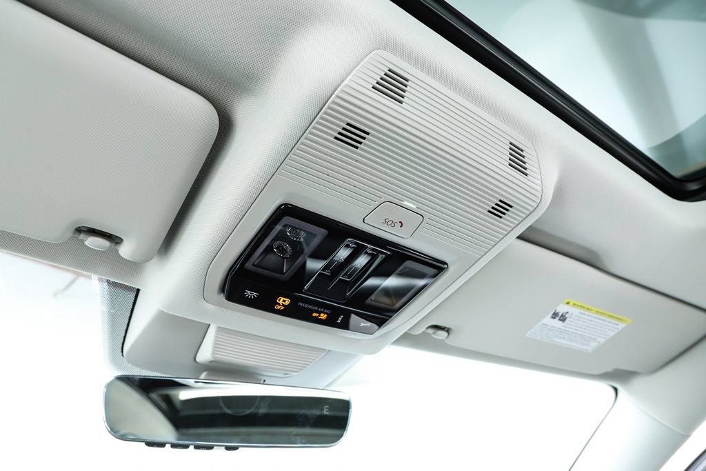 New 2026 Volkswagen Tiguan SE AWD/4WD image 26