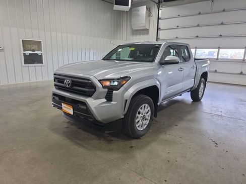 Used 2024 Toyota Tacoma SR5 AWD/4WD image 4