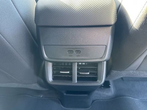 New 2026 Chevrolet Equinox LT image 17