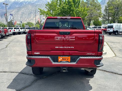 Used 2025 GMC Sierra 2500 AT4 w/ AT4 Premium Plus Package AWD/4WD image 6