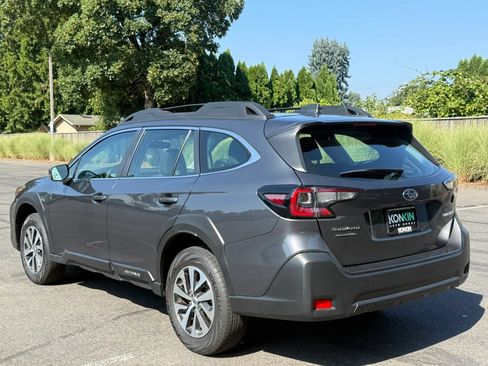 Used 2025 Subaru Outback AWD/4WD image 4