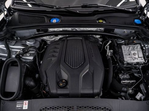 Certified 2026 Porsche Macan AWD/4WD image 29
