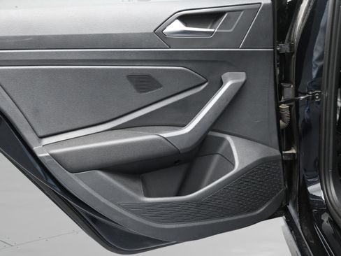 Used 2023 Volkswagen Jetta GLI Autobahn image 13