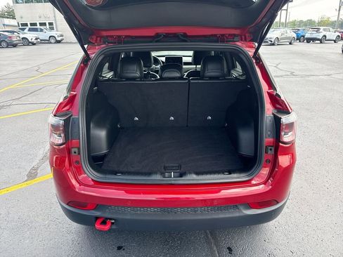 Used 2025 Jeep Compass Trailhawk AWD/4WD image 22