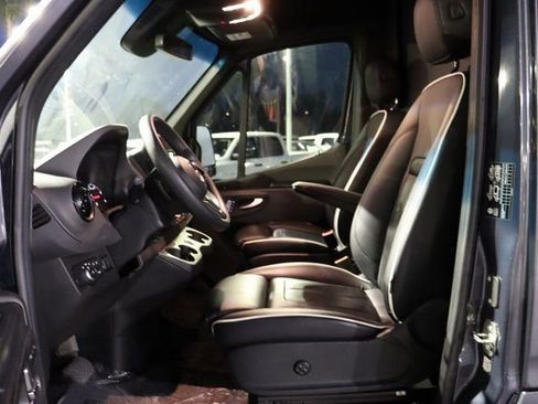 Used 2021 Mercedes-Benz Sprinter 3500 image 23
