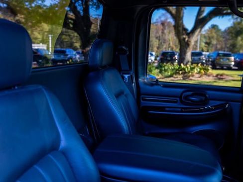 Used 2002 Lincoln Blackwood image 9