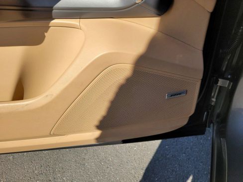 Used 2019 Porsche Cayenne AWD/4WD image 24