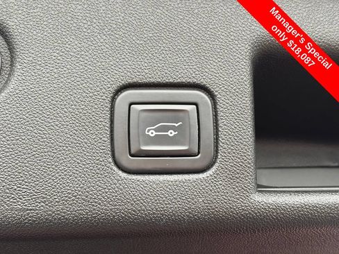 Used 2020 Chevrolet Equinox LT AWD/4WD image 9