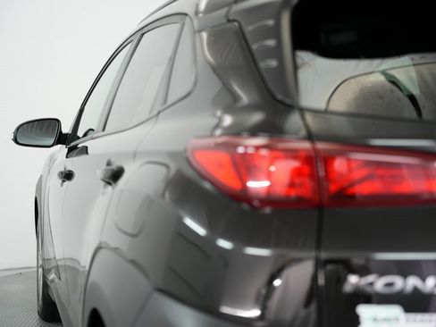 Used 2018 Hyundai Kona SEL image 58