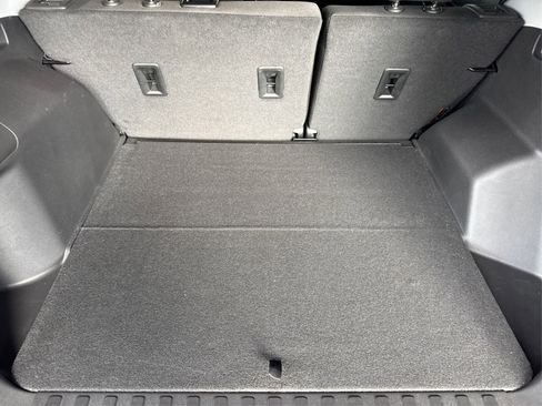 Used 2023 GMC Terrain SLE w/ Elevation Edition image 14