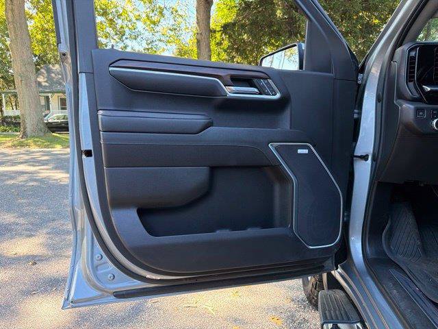 Used 2023 GMC Sierra 1500 SLT w/ SLT Premium Package AWD/4WD image 31