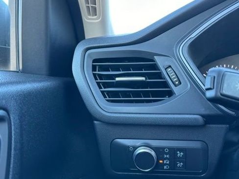 Used 2020 Ford Escape S image 31