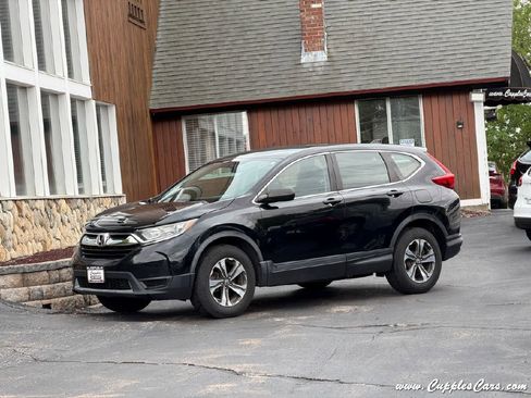 Used 2017 Honda CR-V LX image 2