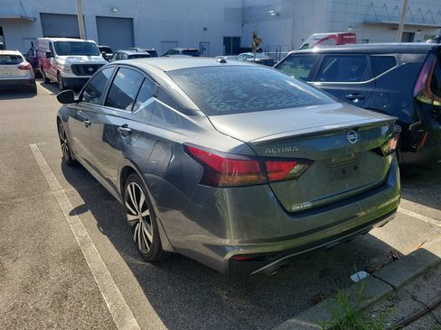 Used 2020 Nissan Altima 2.5 SR FWD image 4