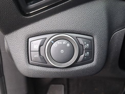 Used 2019 Ford Escape Titanium image 25