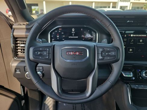 Used 2025 GMC Sierra 1500 AT4 w/ Technology Package AWD/4WD image 19