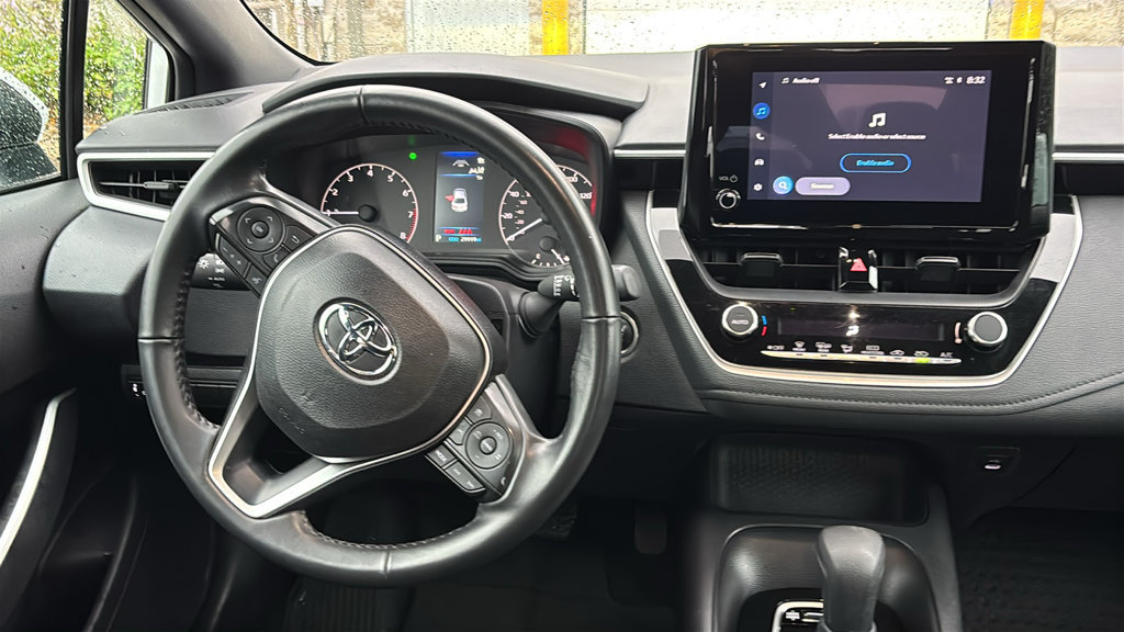 Used 2025 Toyota Corolla SE FWD image 9