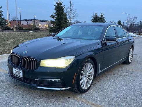 Used 2017 BMW 740i RWD image 3