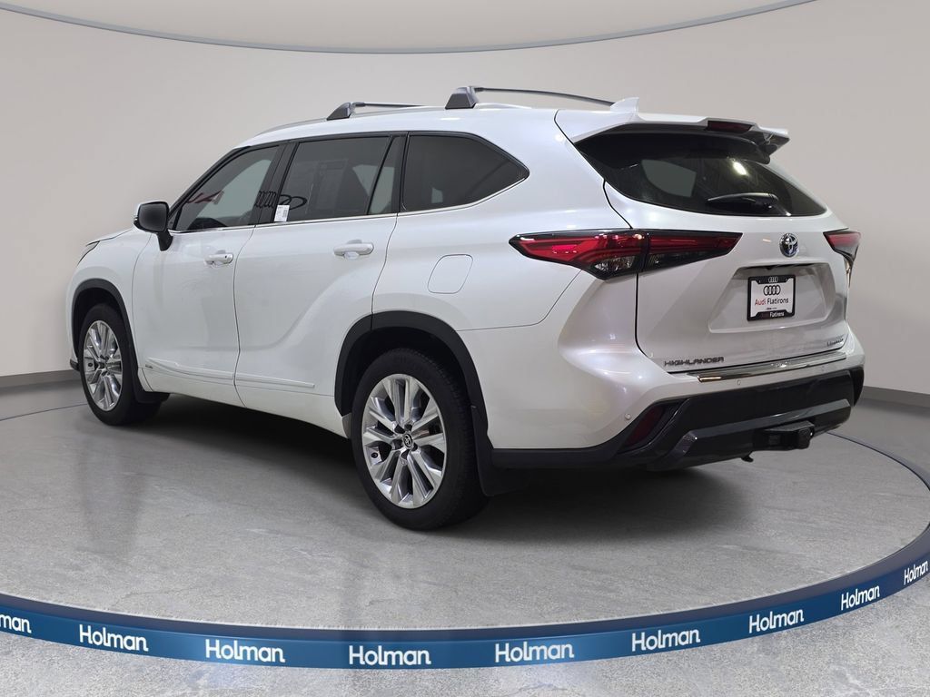 Used 2022 Toyota Highlander Limited w/ Protection Package #3 (TMS) AWD/4WD image 8