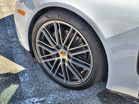 Used 2018 Porsche Panamera 4S image 10