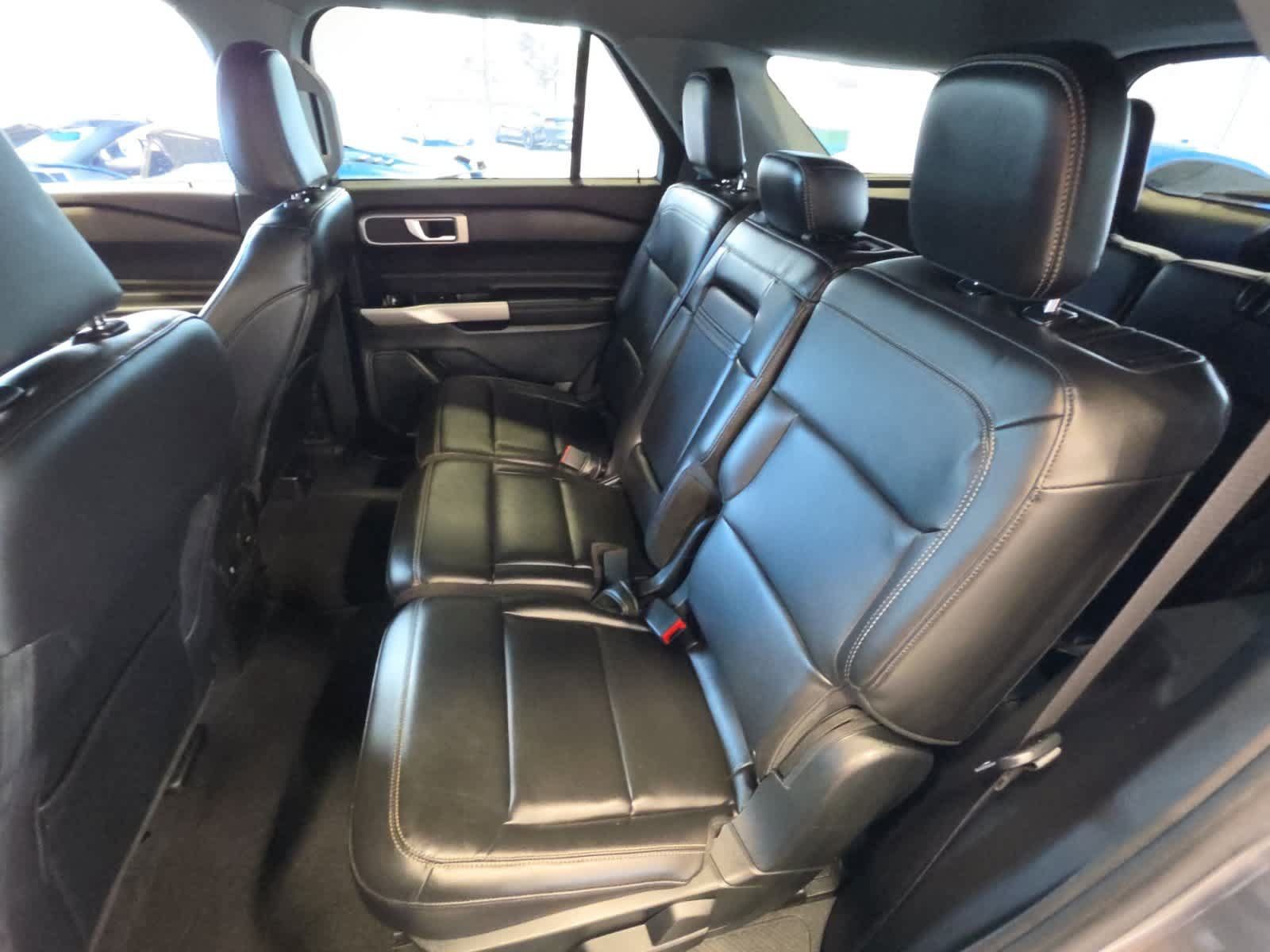 Used 2023 Ford Explorer XLT w/ Equipment Group 202A AWD/4WD image 29