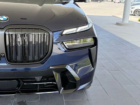 Used 2026 BMW X7 xDrive40i w/ M Sport Package image 4