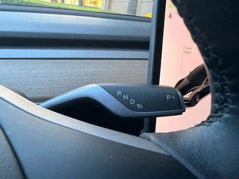 Used 2023 Tesla Model 3 Standard Range image 33