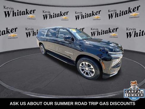 Certified 2025 Chevrolet Suburban LT RWD image 2