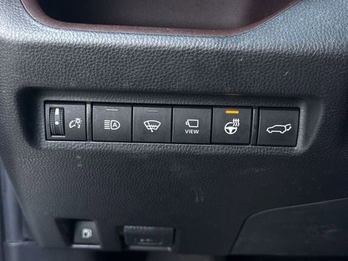 Used 2020 Toyota RAV4 Limited image 25