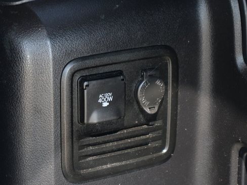 Used 2018 Toyota 4Runner SR5 Premium image 9