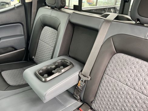 Used 2022 Chevrolet Colorado Z71 image 34