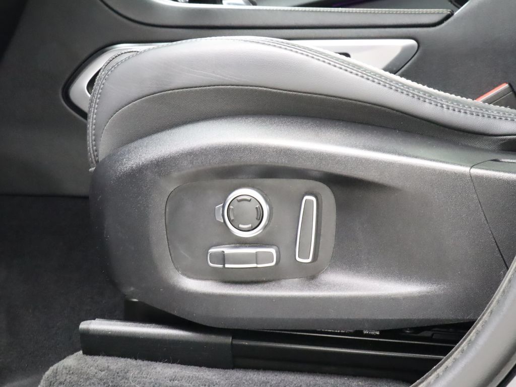 Used 2024 Jaguar F-PACE R-Dynamic S AWD/4WD image 14