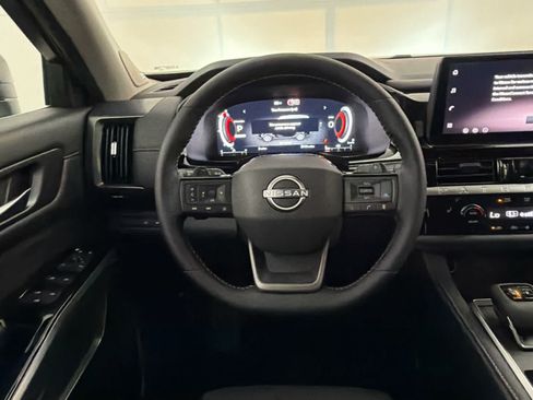 New 2026 Nissan Pathfinder SL w/ SL Premium Package FWD image 18