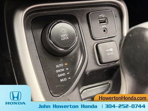 Used 2018 Jeep Compass Latitude w/ Popular Equipment Group image 22