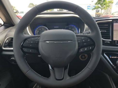 New 2027 Chrysler Pacifica Limited FWD image 22