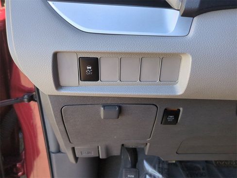 Used 2019 Toyota Sienna LE image 22