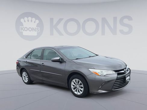 Used 2016 Toyota Camry LE w/ Protection Package (Q2) FWD image 2