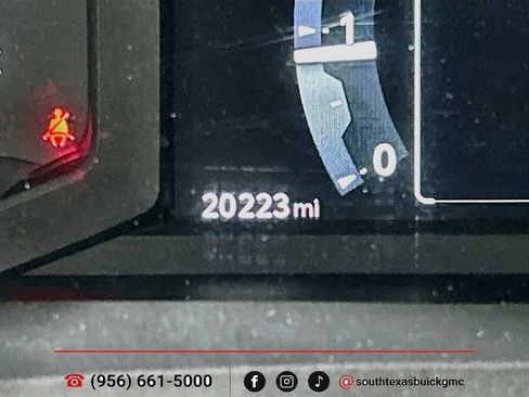 Used 2024 Toyota Tacoma SR5 RWD image 11