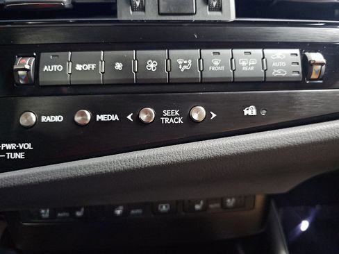 Used 2024 Lexus ES 350 w/ Premium Package FWD image 21