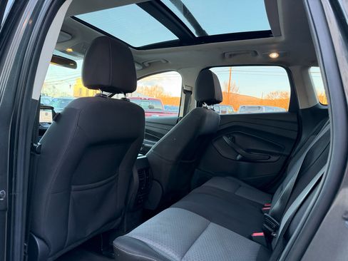 Used 2017 Ford Escape SE w/ Equipment Group 201A image 17